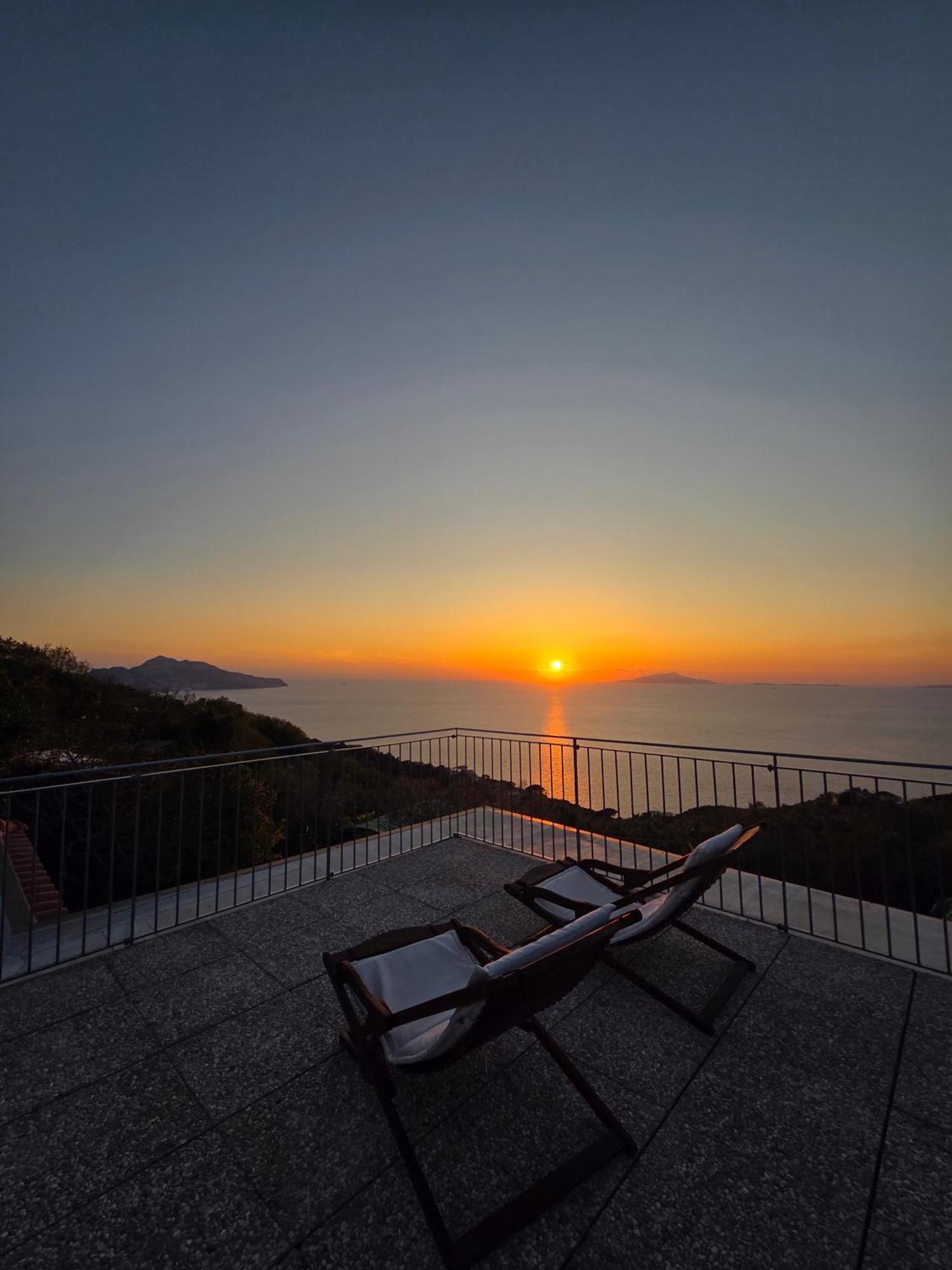 Sun & Relax, Relaxing Location With Seaview Villa Massa Lubrense Eksteriør billede