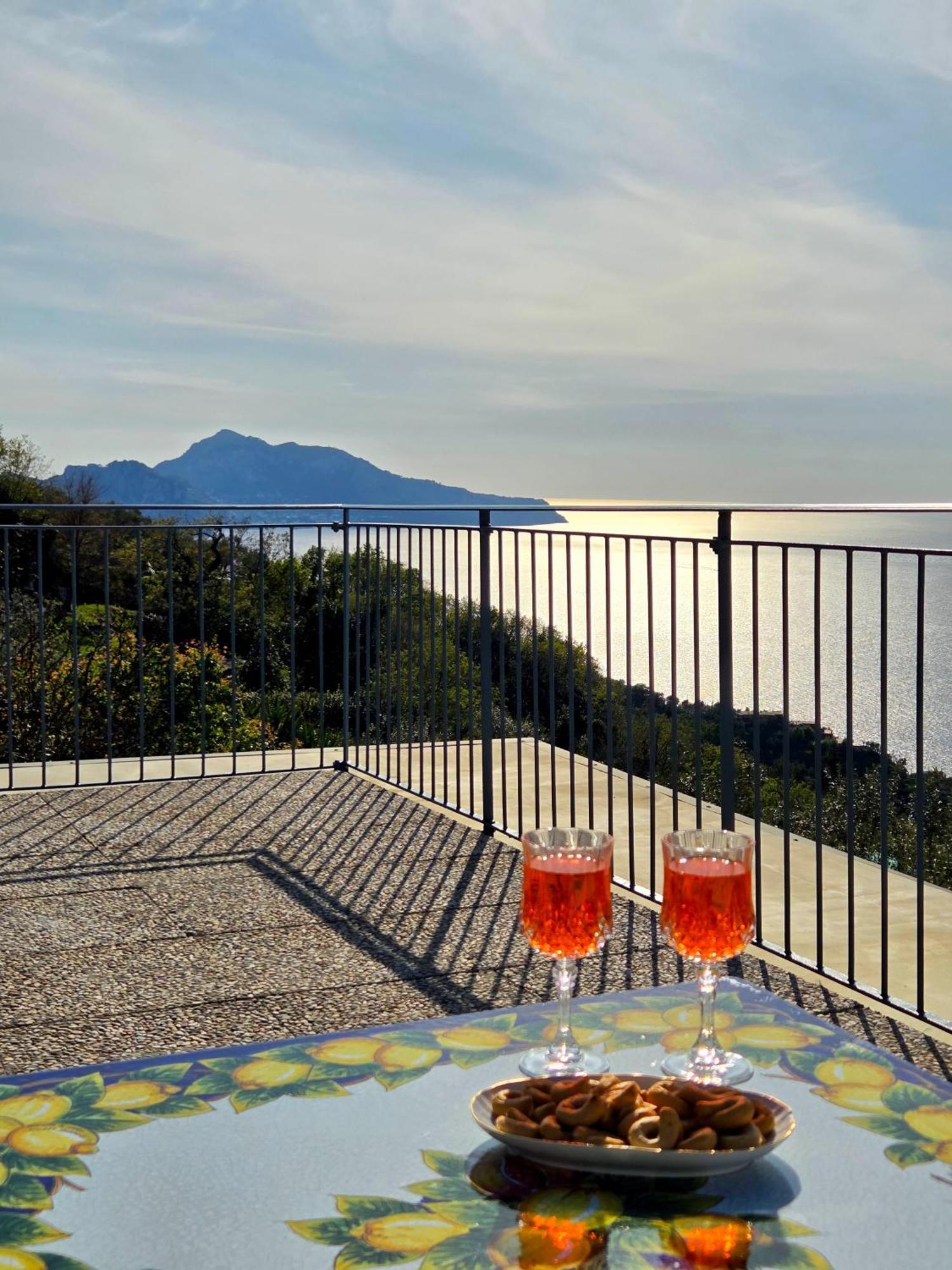 Sun & Relax, Relaxing Location With Seaview Villa Massa Lubrense Eksteriør billede